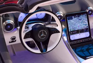 邁巴赫也難逃 儀表沒畫面 ！《台灣賓士》召回C-Class、E-Class、SL、CLE、GLC