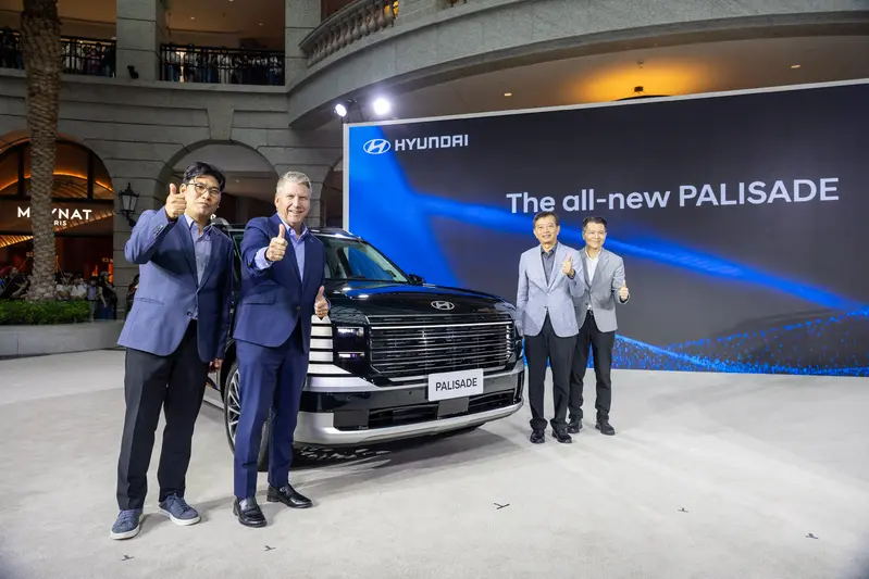 Hyundai 亞太事業策略處 處長Mr. Sungjoon Kim、(左二)Hyundai亞太地區 總裁Mr. Donald Romano、(右二)南陽實業 總經理 徐伯達、(右一)南陽實業 執行副總經理 詹醒昇