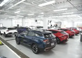 Kia高雄原廠精選中古車展 Sportage、Carnival...等 逾40台低里程車款 原廠保固5年起