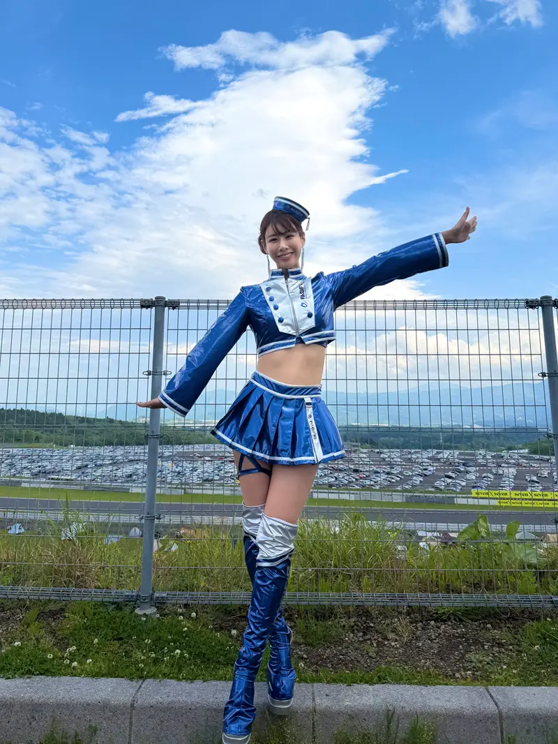 aoi_tani_