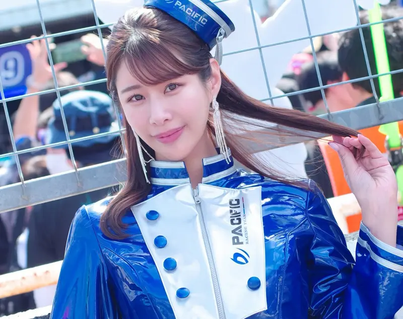 aoi_tani_