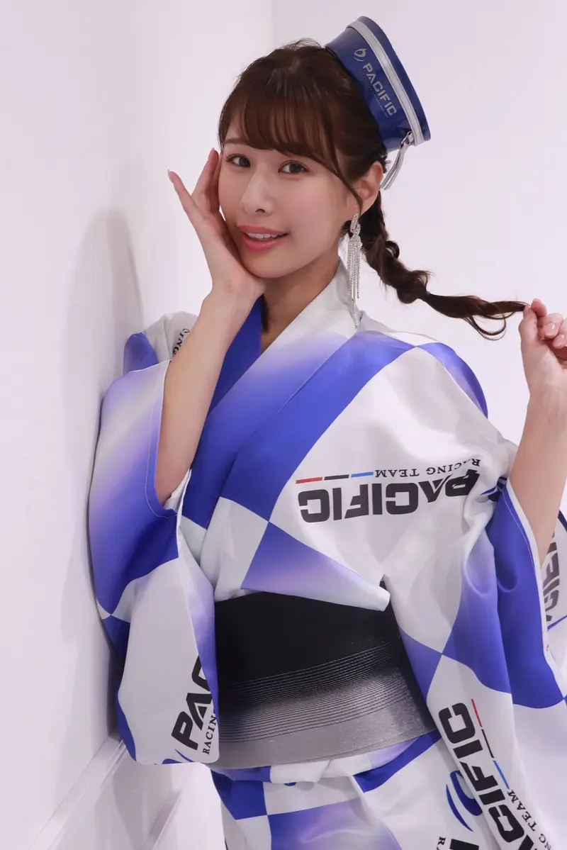aoi_tani_