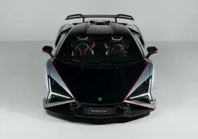 Lamborghini Revuelto SV 登場，V12 混合動力超跑再進化