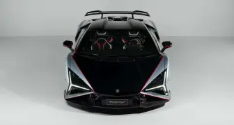 Lamborghini Revuelto SV 登場，V12 混合動力超跑再進化