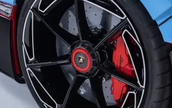 以賽道基因，淬鍊出極致性能 普利司通成為 Lamborghini Fenomeno Roadster 獨家輪胎夥伴