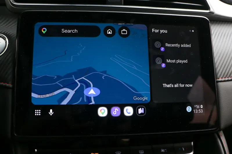 ▲中控螢幕支援 Apple CarPlay 與 Android Auto 手機連結