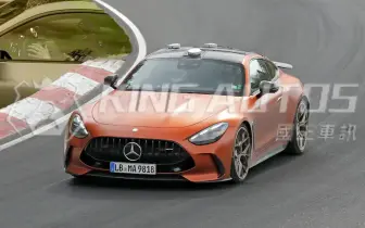 賓士跟小米拚了！《AMG GT 63》賽道上測試自動駕駛 車手全程雙手懸空