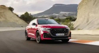 紐北最速量產休旅！《Audi RS Q8 performance》V8雙渦輪 爽榨640匹 零百3.6秒 820萬元起