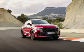紐北最速量產休旅！《Audi RS Q8 performance》V8雙渦輪 爽榨640匹 零百3.6秒 820萬元起