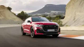 紐北最速量產休旅！《Audi RS Q8 performance》V8雙渦輪 爽榨640匹 零百3.6秒 820萬元起