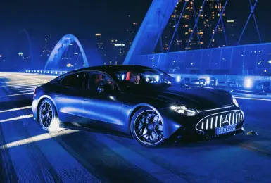 台灣車系編成搶先看！純電《Mercedes-AMG GT 4-Door Coupé》千匹大馬力 總重直逼3噸