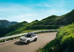 山系型格限時降臨！《MINI Countryman》Green Peak特仕版 專屬車身塗裝 升級Thule車頂置物籃 212萬開跑 全台限量20台