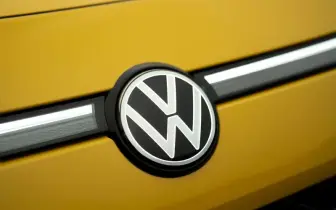 產能過剩！《福斯集團》再裁5萬人 車系縮減5成 歐洲4工廠陷危機