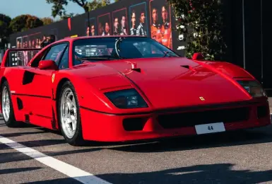 七冠王終於圓夢！Lewis Hamilton 入手 Ferrari F40，塵封30年的夢想超跑重獲新生