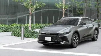 10月上市！小改款《Toyota Crown》由車系變成產品線 Crown Crossover繼續供應渦輪車