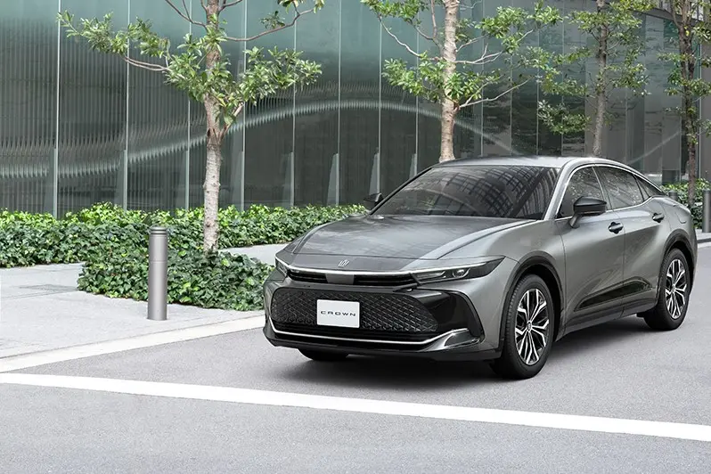 10月上市！小改款《Toyota Crown》由車系變成產品線 Crown Crossover繼續供應渦輪車