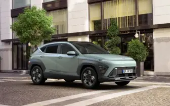 清庫存 售價新低！全新進口 Hyundai Kona hybrid 平均油耗25.3 km/L 接單價免百萬