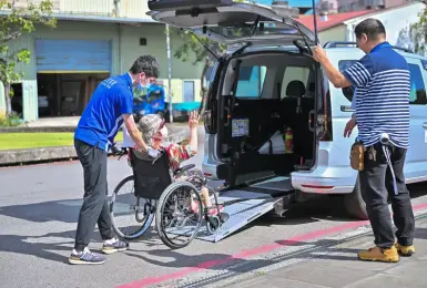 福斯商旅助年長者安心出遊！Caddy Maxi無障礙福祉車 打造一家人的旅行回憶