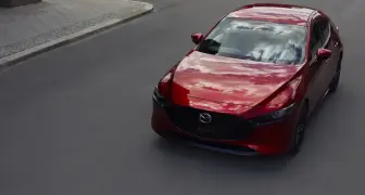 台灣馬自達Mazda3 全車系配備升級 頂規車降2萬元 88.8萬元起