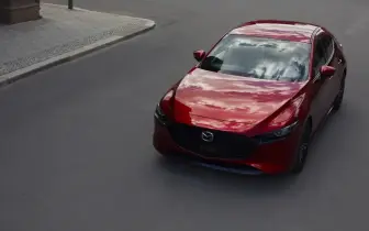 頂規降價！Mazda Mazda3 全面升級抬頭顯示&智慧頭燈 入門強化安全配備