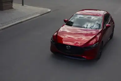 頂規降價！Mazda Mazda3 全面升級抬頭顯示&智慧頭燈 入門強化安全配備