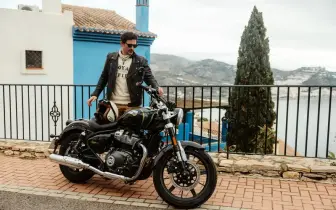 純粹騎乘，馭見秋日風景 Royal Enfield 2026年式車款享最高48期0利率或NT$23,000配件金