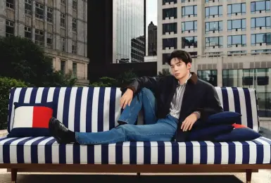 TOMMY HILFIGER 攜手 Yosh Yu 于適將紐約學院風格精神帶到上海 演繹 2026 秋季系列