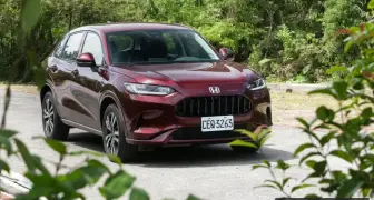 《Honda ZR-V e:HEV》試駕報導｜披著休旅車外衣的喜美鋼砲 注重操控買家該選的電油跑旅！