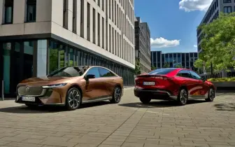 Mazda 6後繼車迎來年式更新！純電旗艦房車強化性能與續航