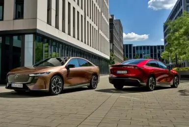 Mazda 6後繼車迎來年式更新！純電旗艦房車強化性能與續航