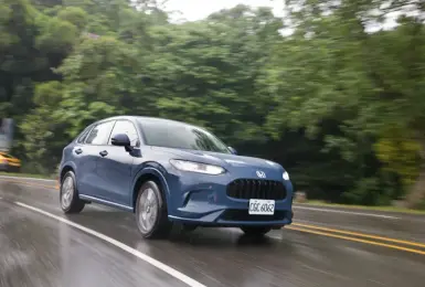 破除休旅框架的操駕本位｜深入解析 Honda ZR-V e:HEV 的市場獨特定位