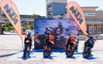 點燃秋季熱血！KTM × Husqvarna 快閃集結華泰名品城 太古兩輪生態圈齊聚 各級距戰力全線出擊 搶先解鎖極致操控體驗