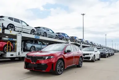 汎德10月2日發表！BMW iX3全球逾10萬訂單 工廠產線24小時連夜生產