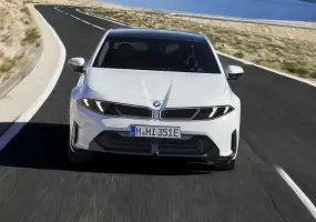 更實惠的選擇！《BMW i3》新增入門車款 續航710公里 車身更輕盈