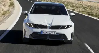 更實惠的選擇！《BMW i3》新增入門車款 續航710公里 車身更輕盈