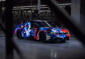 四馬達榨800匹！純電BMW M3褪去偽裝 明年發表 與直六M3共同販售