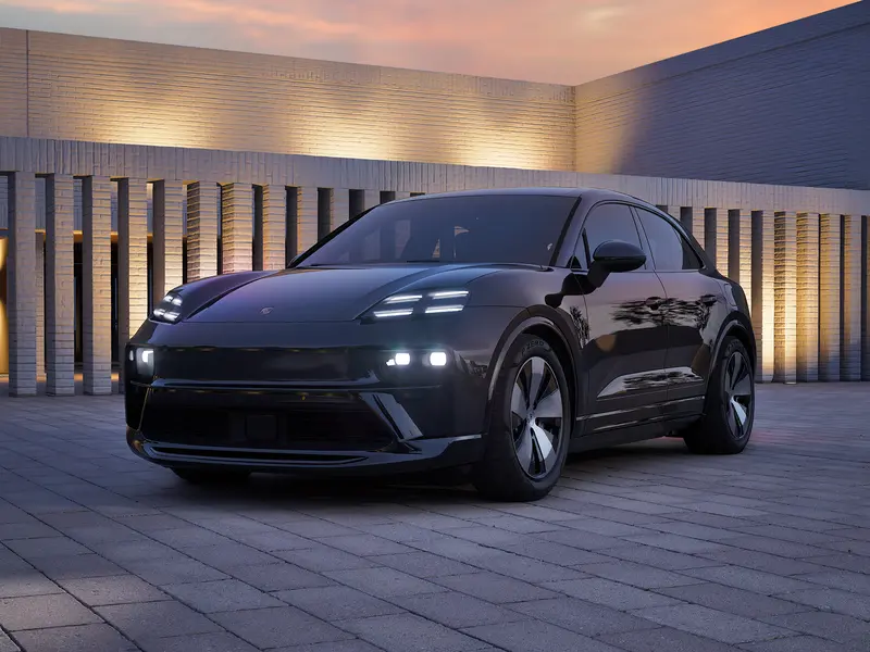 ▲馳騁未來，性能不變。純電 Porsche Macan Electric完美交織經典跑車靈魂與頂尖電能科技，重新定義豪華休旅的極致可能。