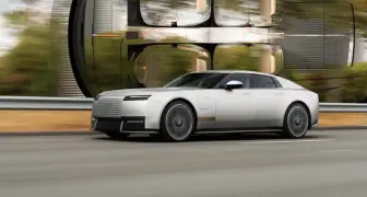 3馬達破千匹！《Jaguar Type 01》純電四門GT跑車 重塑經典E-Type靈魂