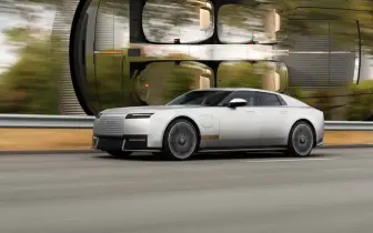 3馬達破千匹！《Jaguar Type 01》純電四門GT跑車 重塑經典E-Type靈魂