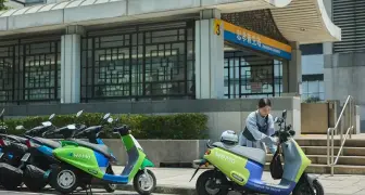 共享機車成捷運最後一哩路關鍵拼圖 WeMo 萬人調查：近八成用戶以共享機車接駁大眾運輸 北市大前瞻運輸研究中心實證每輛共享機車平均可替代逾 5 輛私人機車