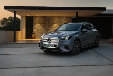 台灣賓士有誠意！純電《Mercedes-Benz GLC electric》標配AMG Line套件 大柏林音響...等豪華配備 入門車款可不要玻璃車頂