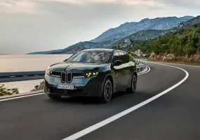 性能直逼X3M！BMW iX3 M60 xDrive  零百3.9秒 專屬M內外觀套件