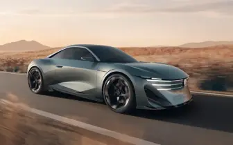 經典雙門轎跑傳承再現！《Peugeot RCZ Vision》固態電池 1,000V架構 500匹馬力注入Feline Future新紀元
