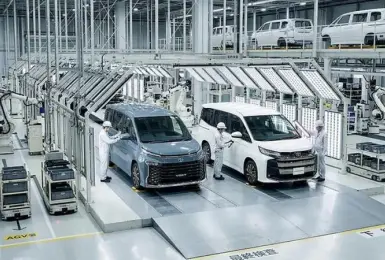 Toyota Noah、Voxy台灣製造回銷日本！國瑞汽車接下大單，創台灣整車出口新紀錄