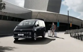 降價上市 接單逾5百！小改款《Hyundai Staria》油電車最多降4.2萬元 訂單占比逾8成