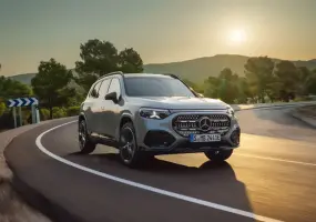 史上最省油！大改款《Mercedes-Benz GLB》11月上市 平均油耗16.9 km/L 接單價215萬元起