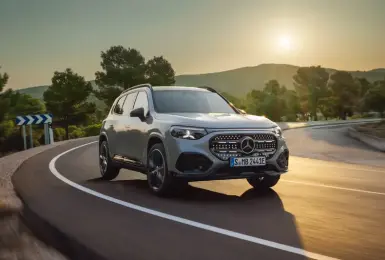 史上最省油！大改款《Mercedes-Benz GLB》11月上市 平均油耗16.9 km/L 接單價215萬元起