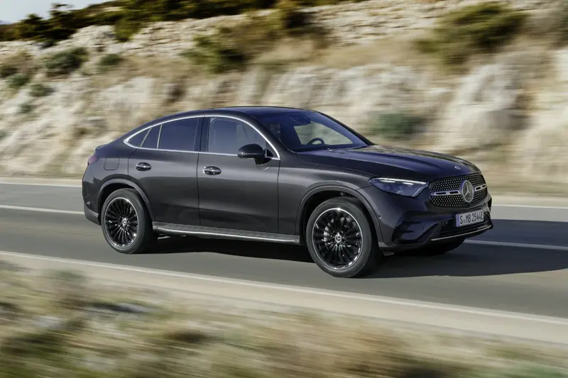 ▲GLC 300 4MATIC Coupé 星耀版以跑格姿態與頂級配備,展現優雅且強悍的駕馭氣場。