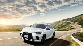 新年式《Lexus RX》更動感！油電車新增後輪轉向 F SPORT改用紅色卡鉗