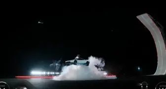 訂金151萬元起！《Tesla Roadster》純電超跑 火箭推進器加持 還能垂直翻轉！